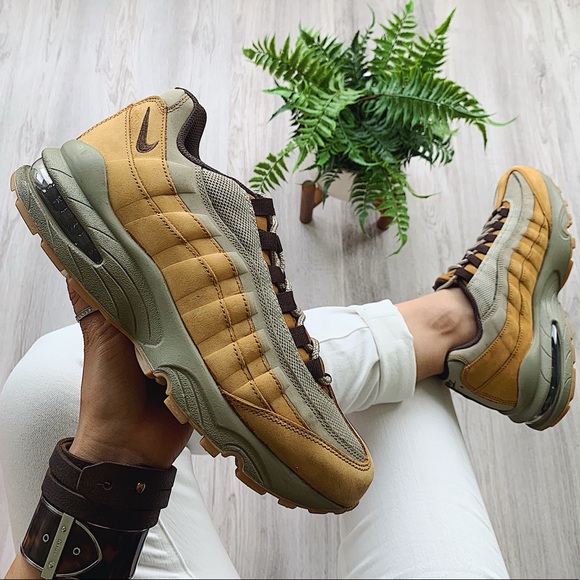 Nike Shoes - Nike air max 95 winter prm sneakers